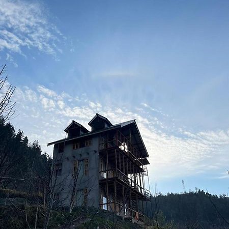 Sukun Hostel Sainj Экстерьер фото