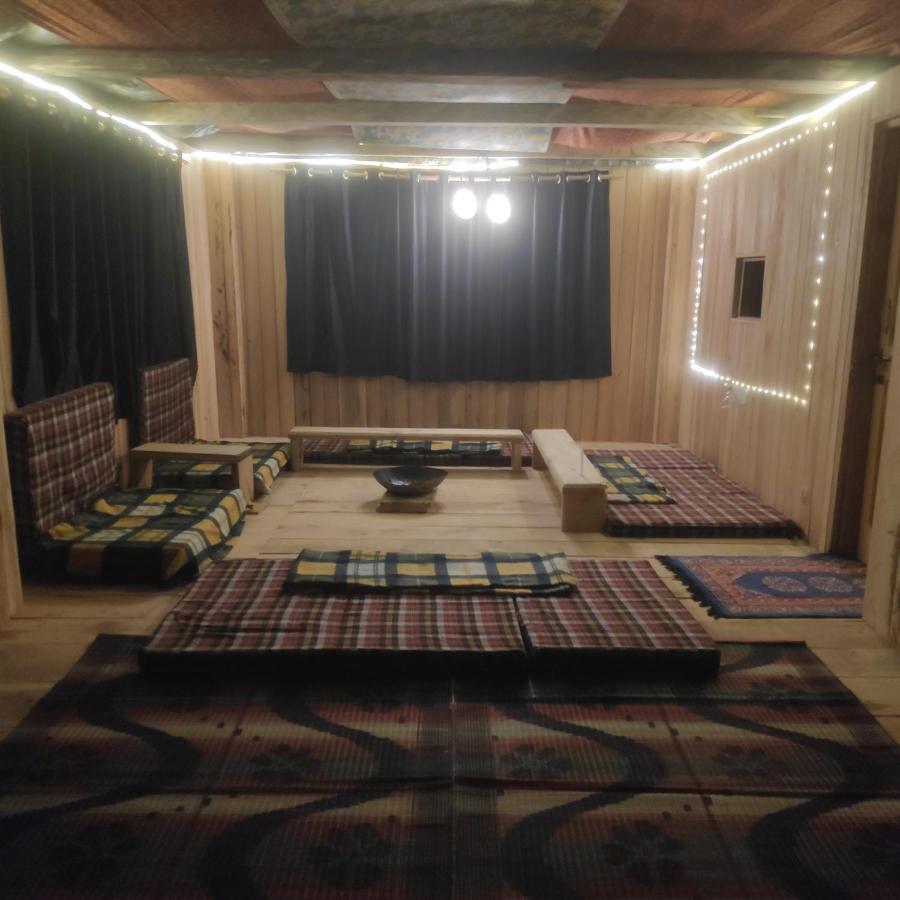 Sukun Hostel Sainj Экстерьер фото
