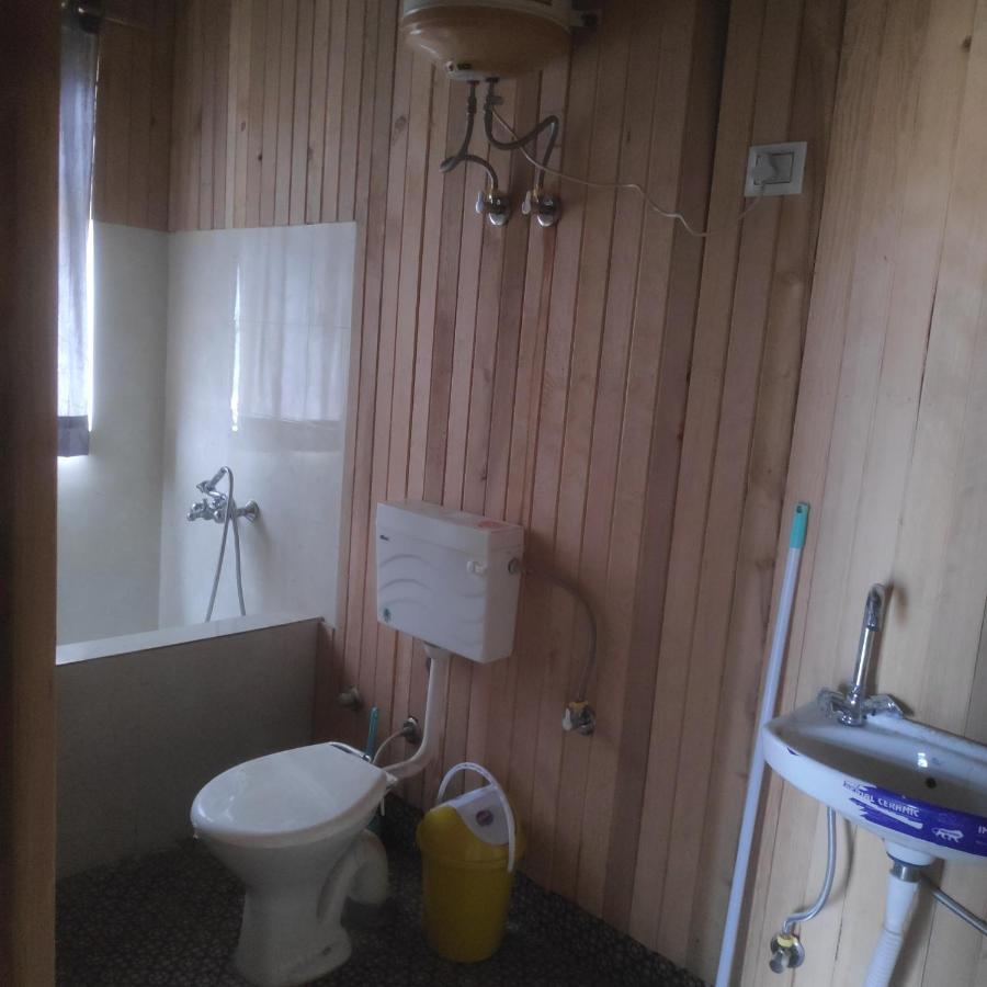 Sukun Hostel Sainj Экстерьер фото