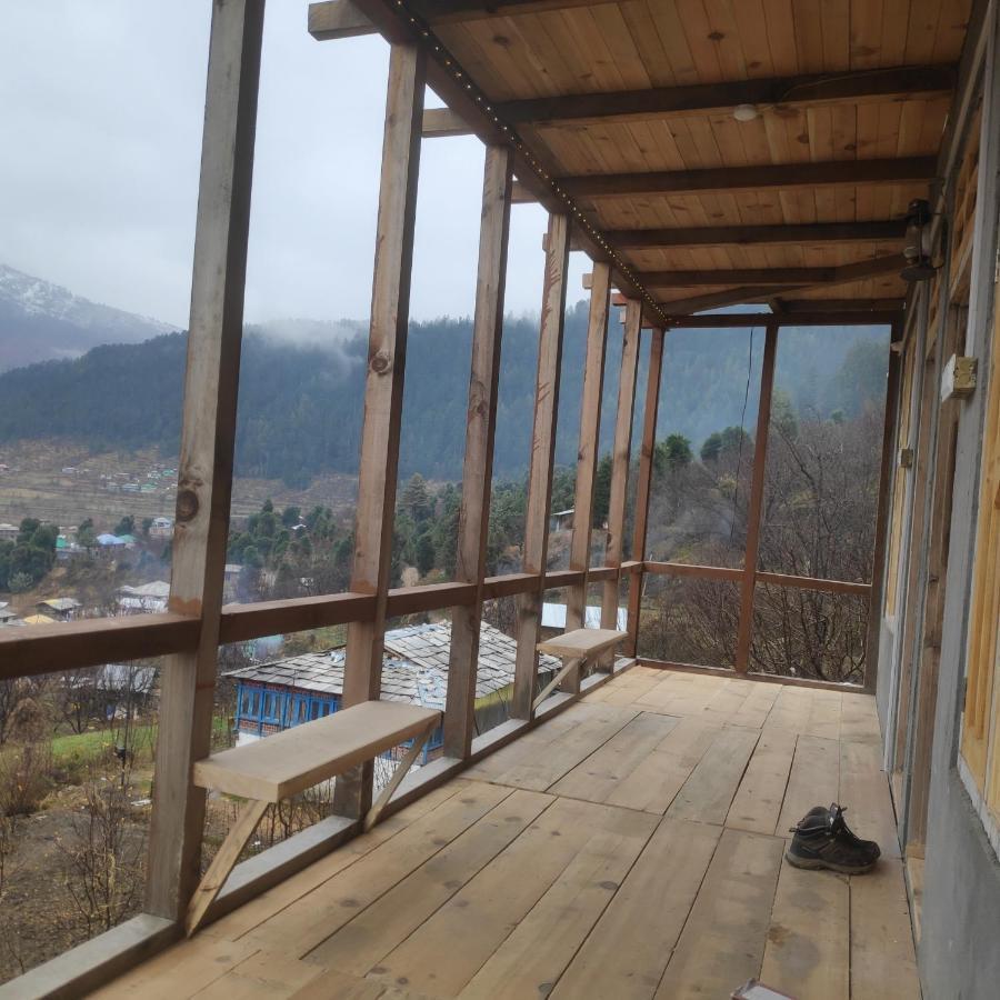Sukun Hostel Sainj Экстерьер фото