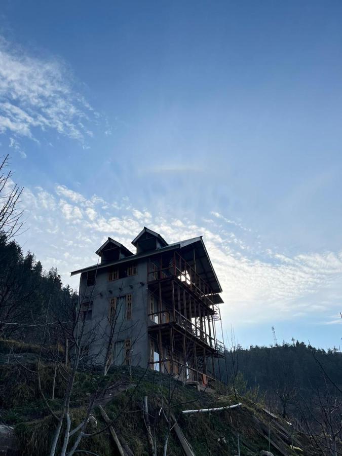 Sukun Hostel Sainj Экстерьер фото