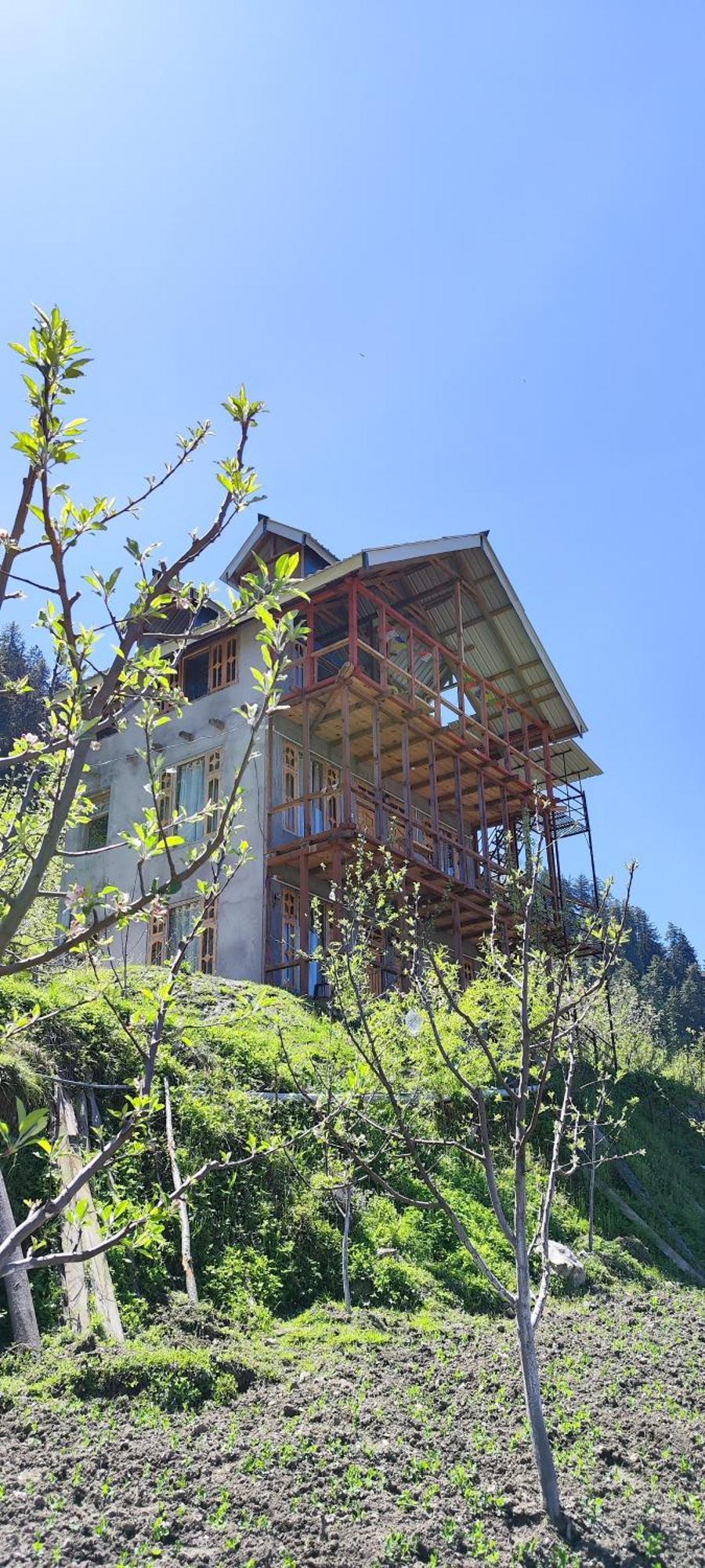 Sukun Hostel Sainj Экстерьер фото