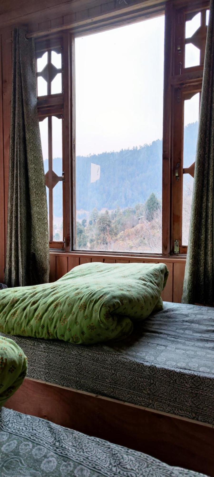 Sukun Hostel Sainj Экстерьер фото